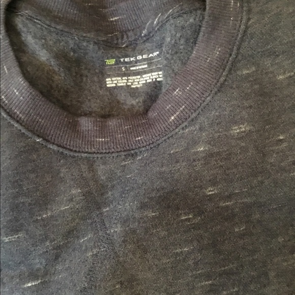 Tek Gear navy crewneck small NWT Sweatshirt - Picture 3 of 6